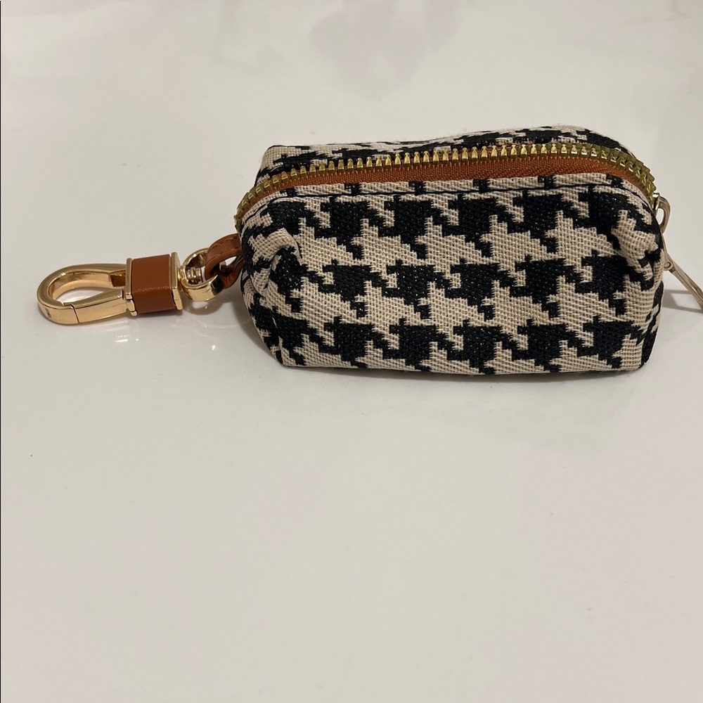 Houndstooth Keychain Pouch NWOT
